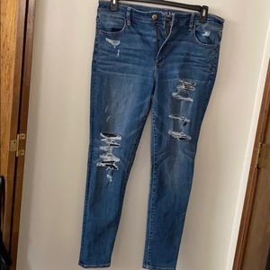 AMERICAN EAGLE JEANS